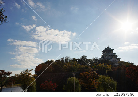 大阪城の威風堂々とした情景 大阪城の威風堂々とした情景 122987580