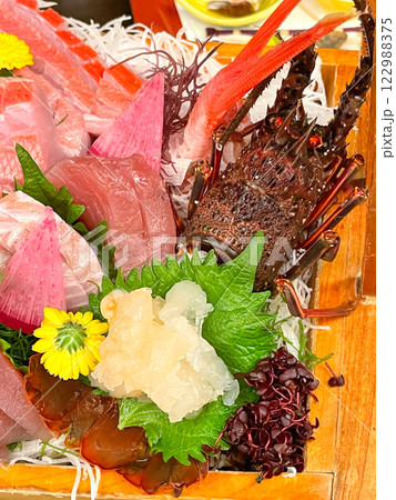 西伊豆・戸田温泉の豪華な舟盛 122988375