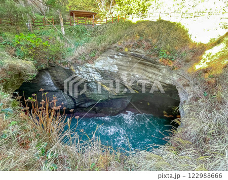静岡・西伊豆　堂ヶ島の天窓洞 122988666