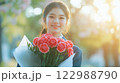 花束と女子高生 122988790
