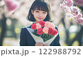 花束と女子高生 122988792