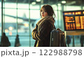 空港と女性 122988798