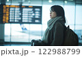空港と女性 122988799