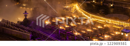 冬の草津温泉 湯畑のパノラマ夜景 冬の草津温泉 湯畑のパノラマ夜景 122989381