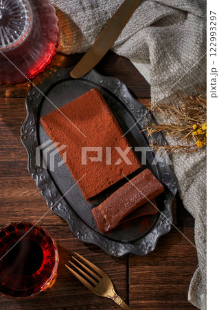 チョコレートテリーヌ – 濃厚で上品なバレンタインスイーツ チョコレートテリーヌ – 濃厚で上品なバレンタインスイーツ 122993297