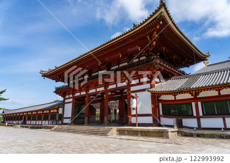 奈良の東大寺　外観 122993992