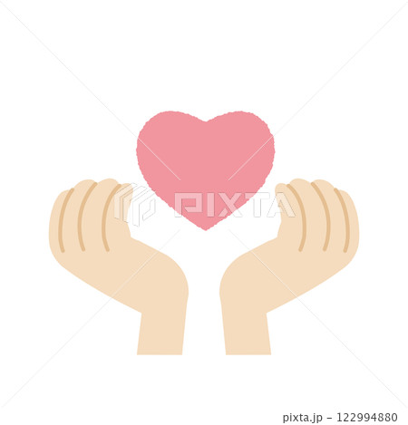 ピンクのハートを守る優しい手 122994880