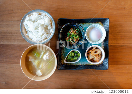 納豆と温泉卵付き和朝食セット 納豆と温泉卵付き和朝食セット 123000011