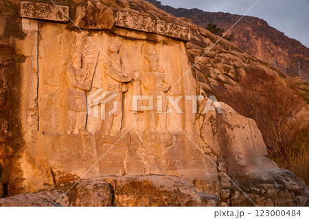 Ancient persian relief in Taq-e Bostan in Kermanshah city, Iran 123000484