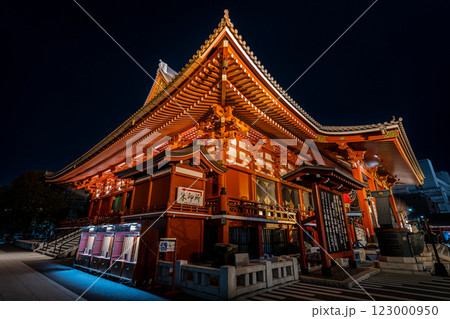 東京の浅草寺の夜景 123000950