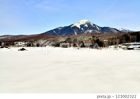 白樺湖／池の平ホテル～蓼科山方面を望む(長野県立科町)【2025.2】 123002322