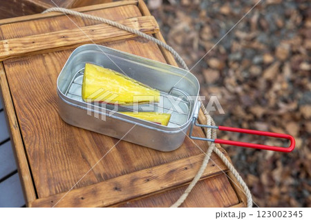 ふかし芋　Outdoors Steamed sweet potatoes  123002345