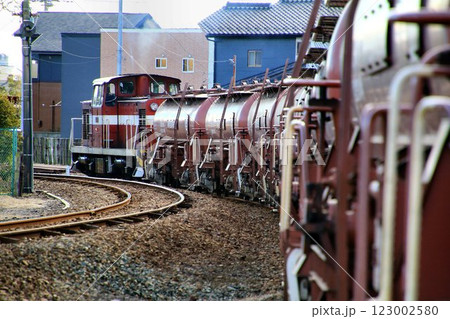 終焉が近づく伝統の貨物列車『安中貨物』 ～福島臨海鉄道DD561561牽引 123002580