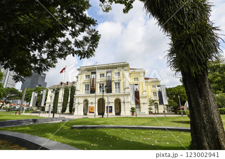 View of the Asian Civilisations Museum(ACM), Singapore, this neoclassical-style building along the Singapore River, former Immigration Department Building. View of the Asian Civilisations Museum(ACM), Singapore, this neoclassical-style building along the Singapore River, former Immigration Department Building. 123002941