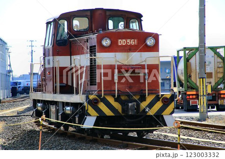 終焉が近づく伝統の貨物列車『安中貨物』 ～福島臨海鉄道DD561561牽引 123003332