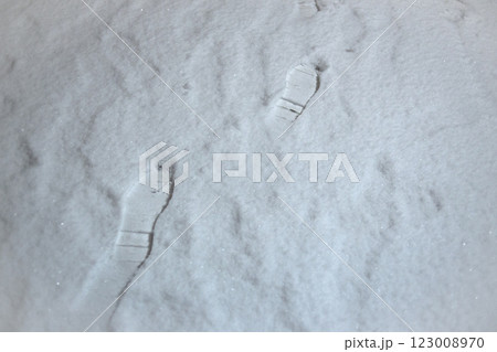 footprints in the snow winter evening footprints in the snow winter evening 123008970