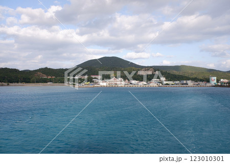 沖縄県　伊平屋島　前泊港 123010301