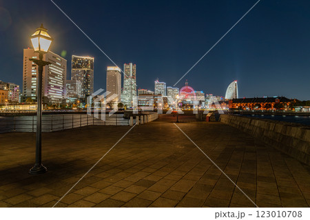 みなとみらいの夜景 123010708