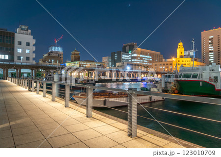 みなとみらいの夜景 みなとみらいの夜景 123010709