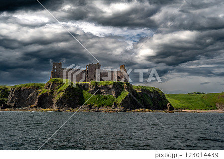 Tantallon Castle In East Lothian At The Atlantic Coast Near North Berwick In Scotland, UK 123014439
