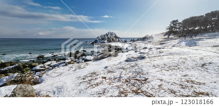 「青森県」冬景色の中須賀・種差海岸 八戸市 「青森県」冬景色の中須賀・種差海岸 八戸市 123018166