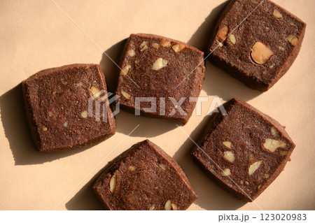 ショコラマカダミアクッキー 123020983