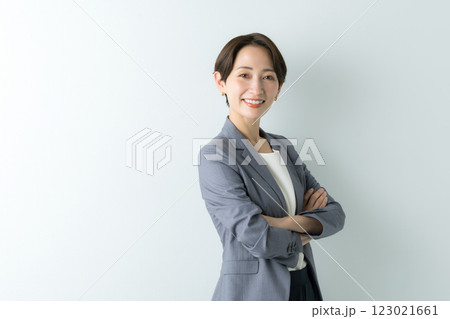 ビジネス 女性 ビジネス 女性 123021661