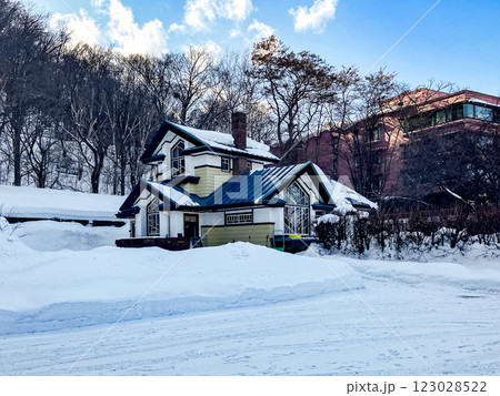 旧小熊邸 斜め正面 札幌市中央区 雪 田上義也設計 旧小熊邸 斜め正面 札幌市中央区 雪 田上義也設計 123028522