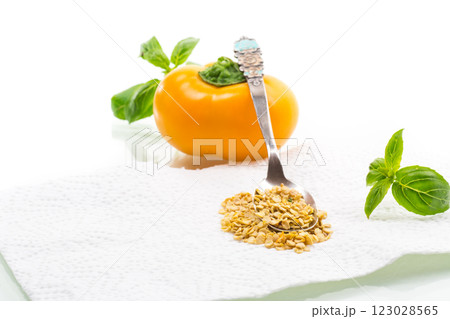 yellow pepper seeds isolated on white background 123028565