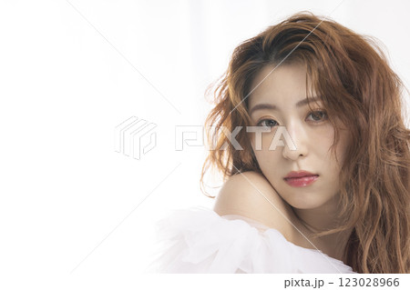 若い女性のビューティーイメージ 若い女性のビューティーイメージ 123028966