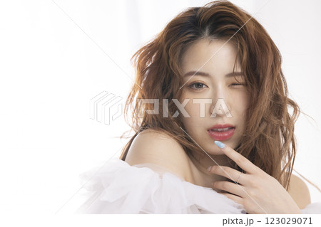若い女性のビューティーイメージ 若い女性のビューティーイメージ 123029071