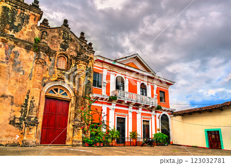 La Merced Church in Granada, Nicaragua, Central America 123032781