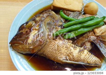 旨みたっぷりの鯛のあら炊きの写真 123033094