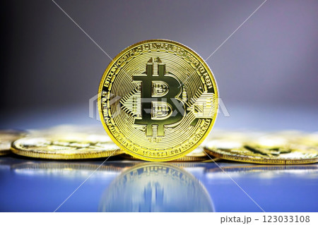 ビットコイン　仮想通貨　暗号資産 123033108