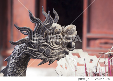 Dragon sculpture in a temple in Hanoi, Vietnam 123033980