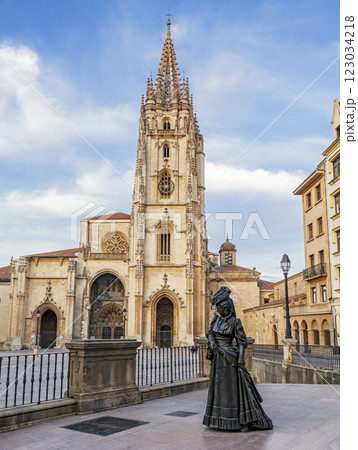 The San Salvador Cathedral in Oviedo 123034218