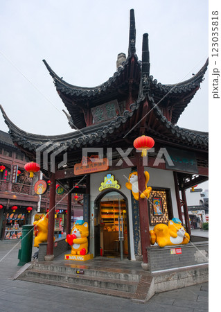 中国 南京市の繁華街、南京夫子廟 聚星亭 中国 南京市の繁華街、南京夫子廟 聚星亭 123035818