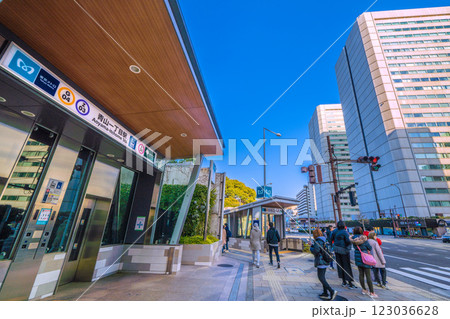 日本の東京都市景観 青山一丁目駅などを望む 日本の東京都市景観 青山一丁目駅などを望む 123036628