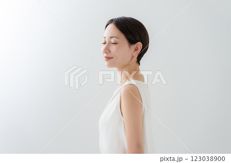 女性 スキンケア 女性 スキンケア 123038900