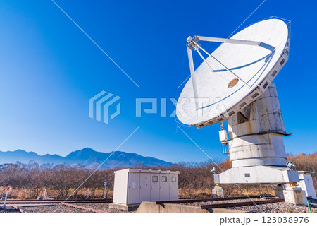 【長野県】野辺山宇宙電波観測所　電波望遠鏡 123038976