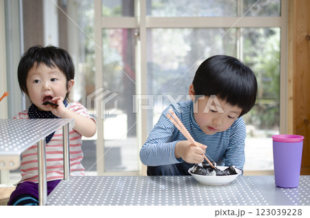 子供 123039228