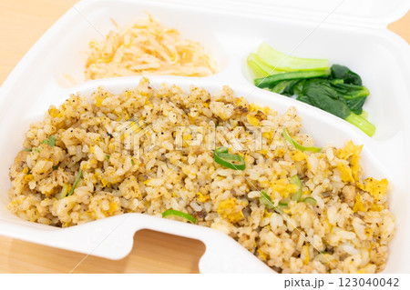 美味しい鶏挽肉と黒胡椒のチャーハン 123040042