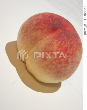 皮付き桃 皮付き桃 123043440