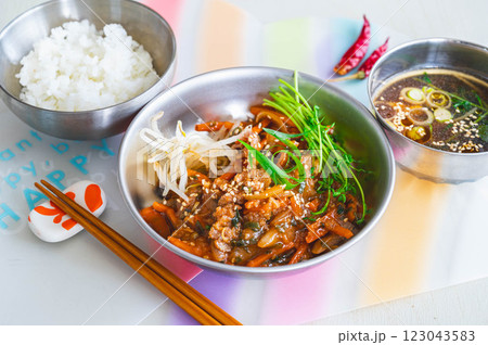 韓国料理 プルコギ 韓国料理 プルコギ 123043583