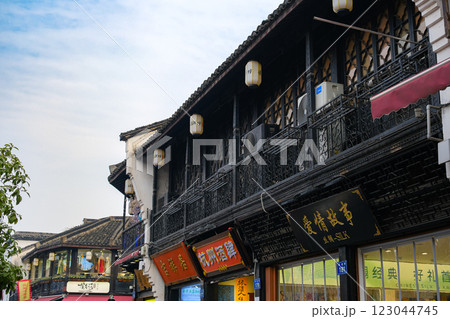 中国 浙江省杭州市の繁華街、河坊街 中国 浙江省杭州市の繁華街、河坊街 123044745