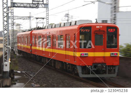 ［TS］東武大師線8000系電車（リバイバル塗装-赤色） 123045238
