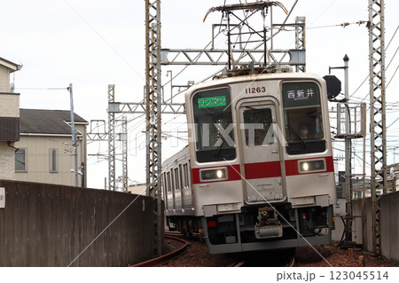 ［TS］東武大師線10050系電車（ワンマン運転：西新井⇔大師前） 123045514