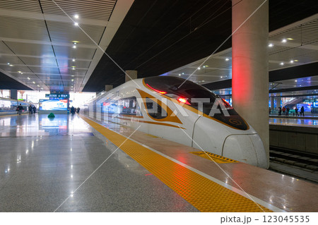 中華人民共和国の高速鉄道、復興号 CR400型（CR400BF） 123045535