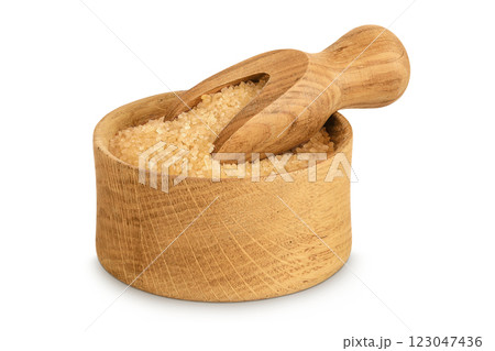 The brown sugar in wooden bowl isolated on white background 123047436