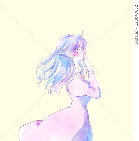 泣いて驚く女性 横側 風 泣いて驚く女性 横側 風 123047652